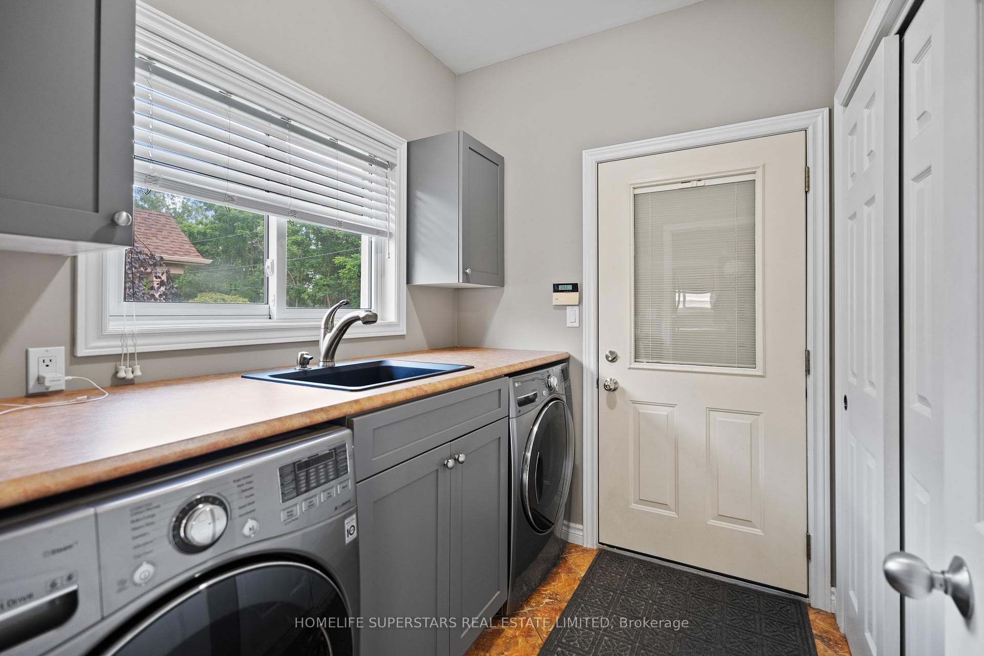 2663 Thompson Road photo 10