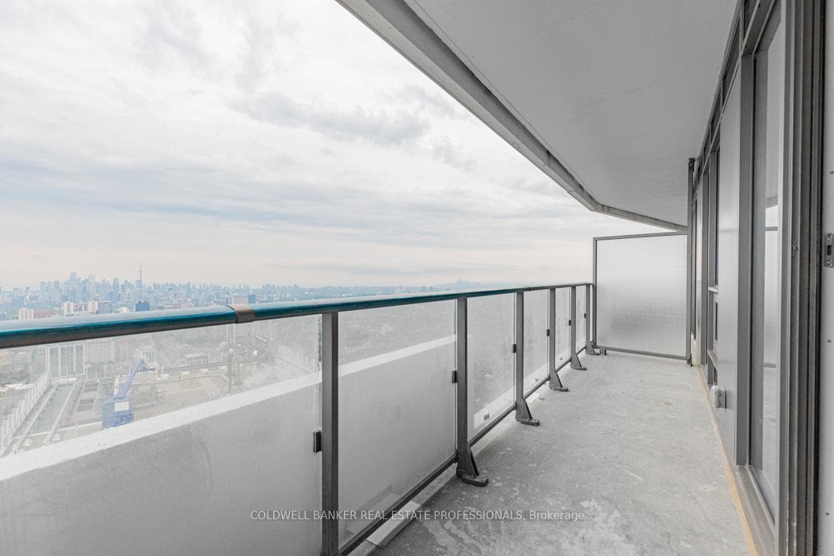 2221 Yonge Street Unit 5304 photo 23