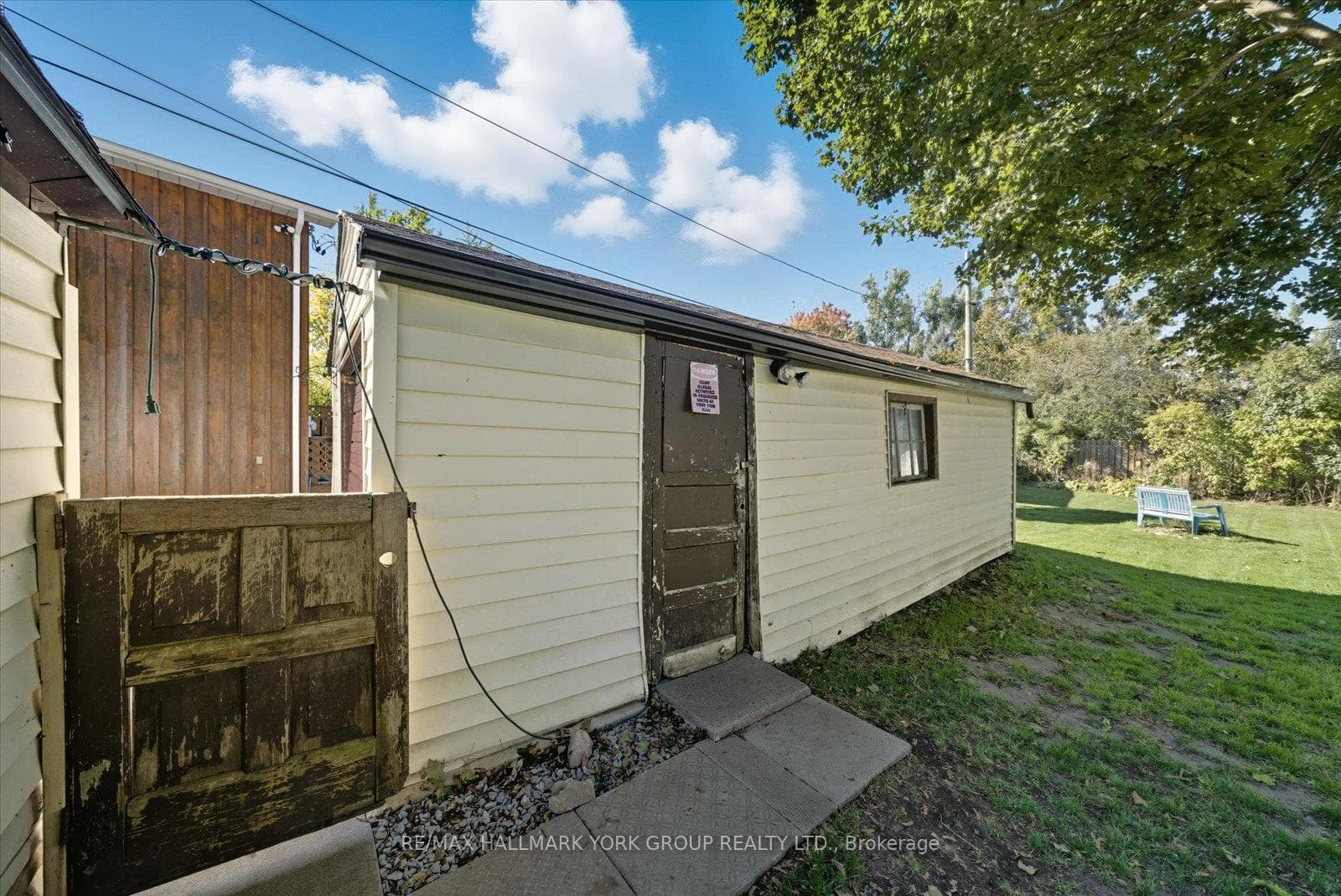 24 Churchill Crescent photo 33