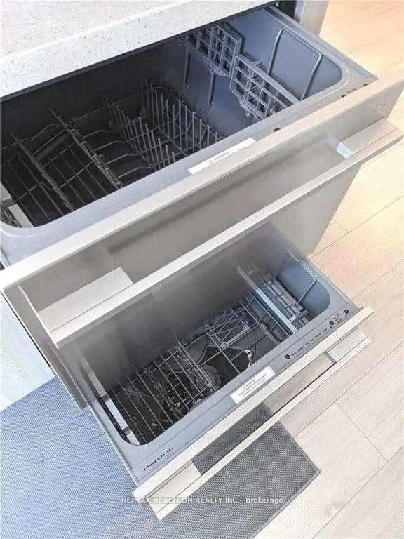 50 Wellesley Street Unit 1111 photo 10