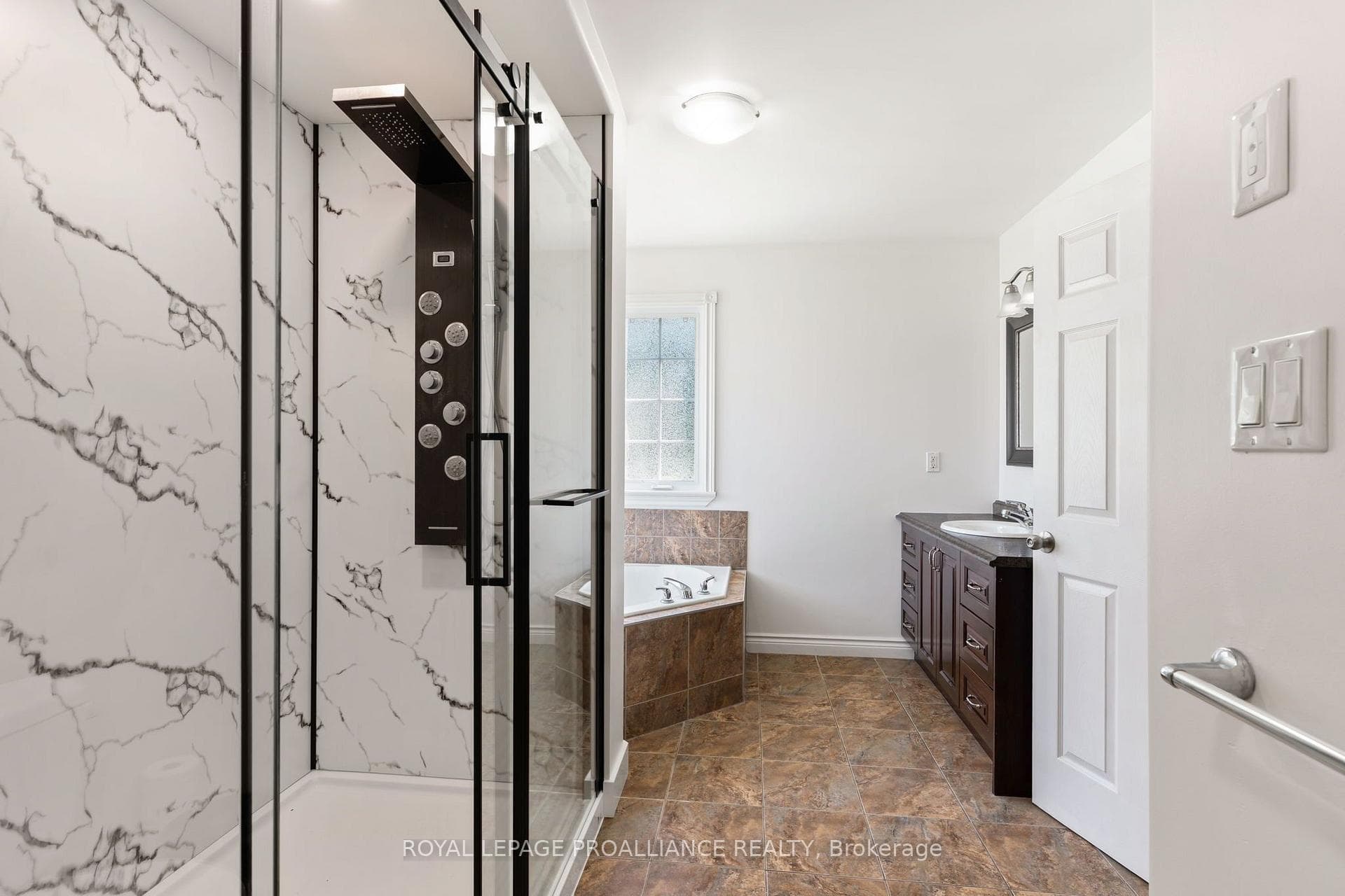 7 Albert Street photo 23