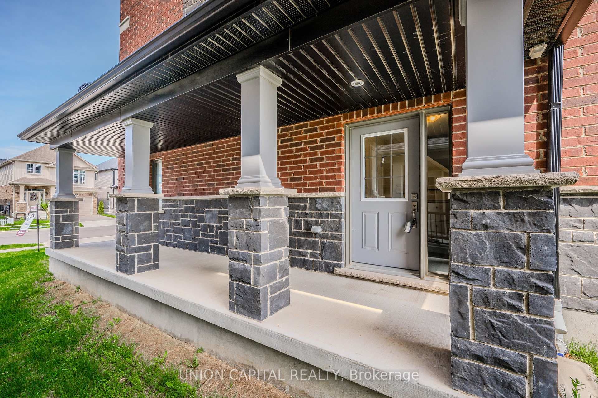 86 Monarch Woods Drive photo 2