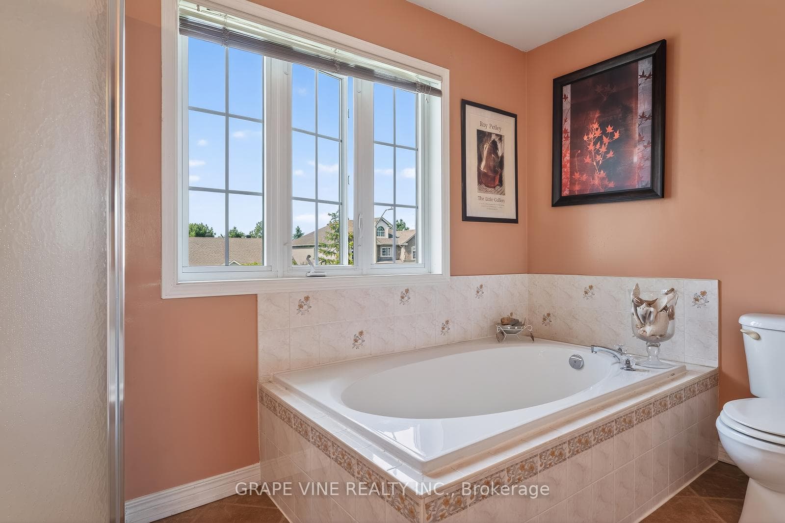 175 Allanford Avenue photo 23
