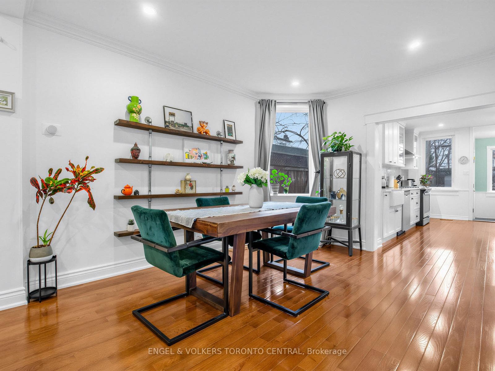 4 Felstead Avenue photo 4
