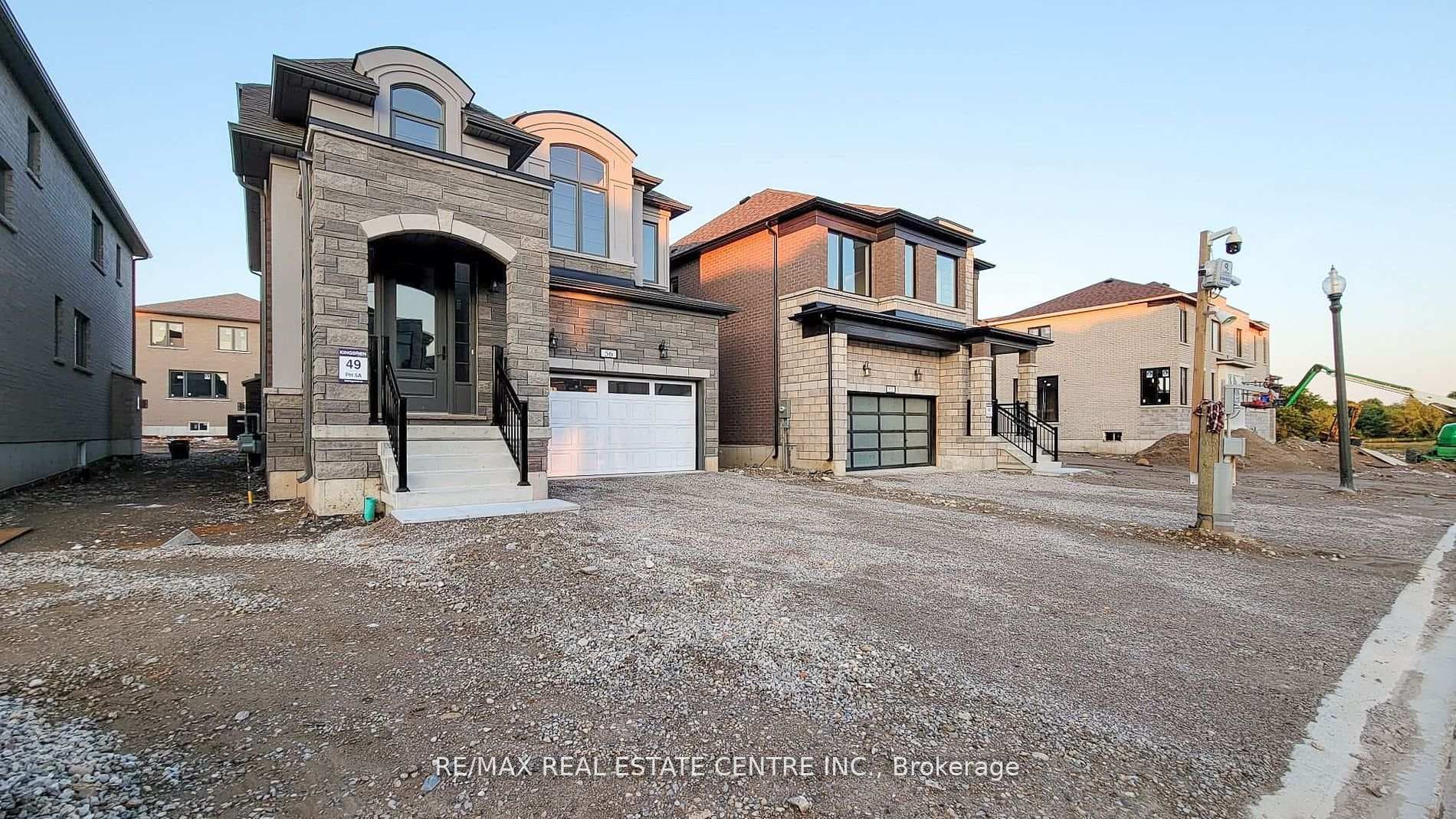 56 Mackay Drive photo 2