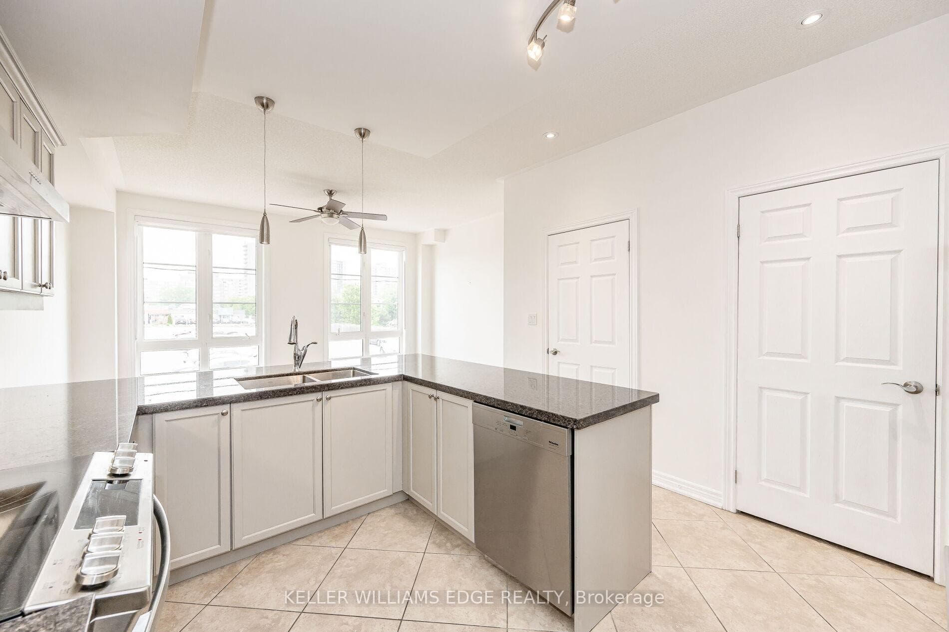 96 Nelson Street Unit 30 photo 13