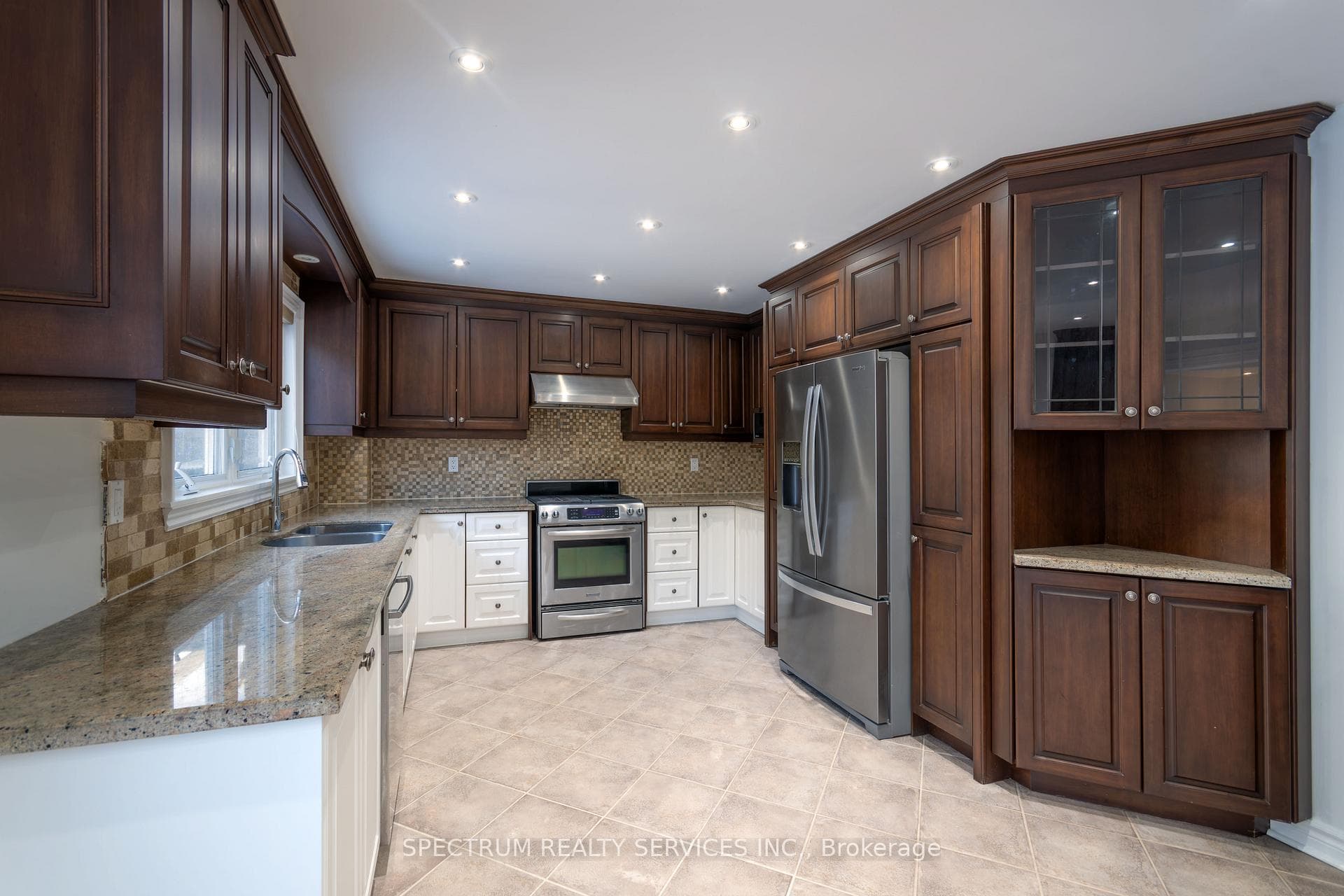 107 Carrington Drive photo 9