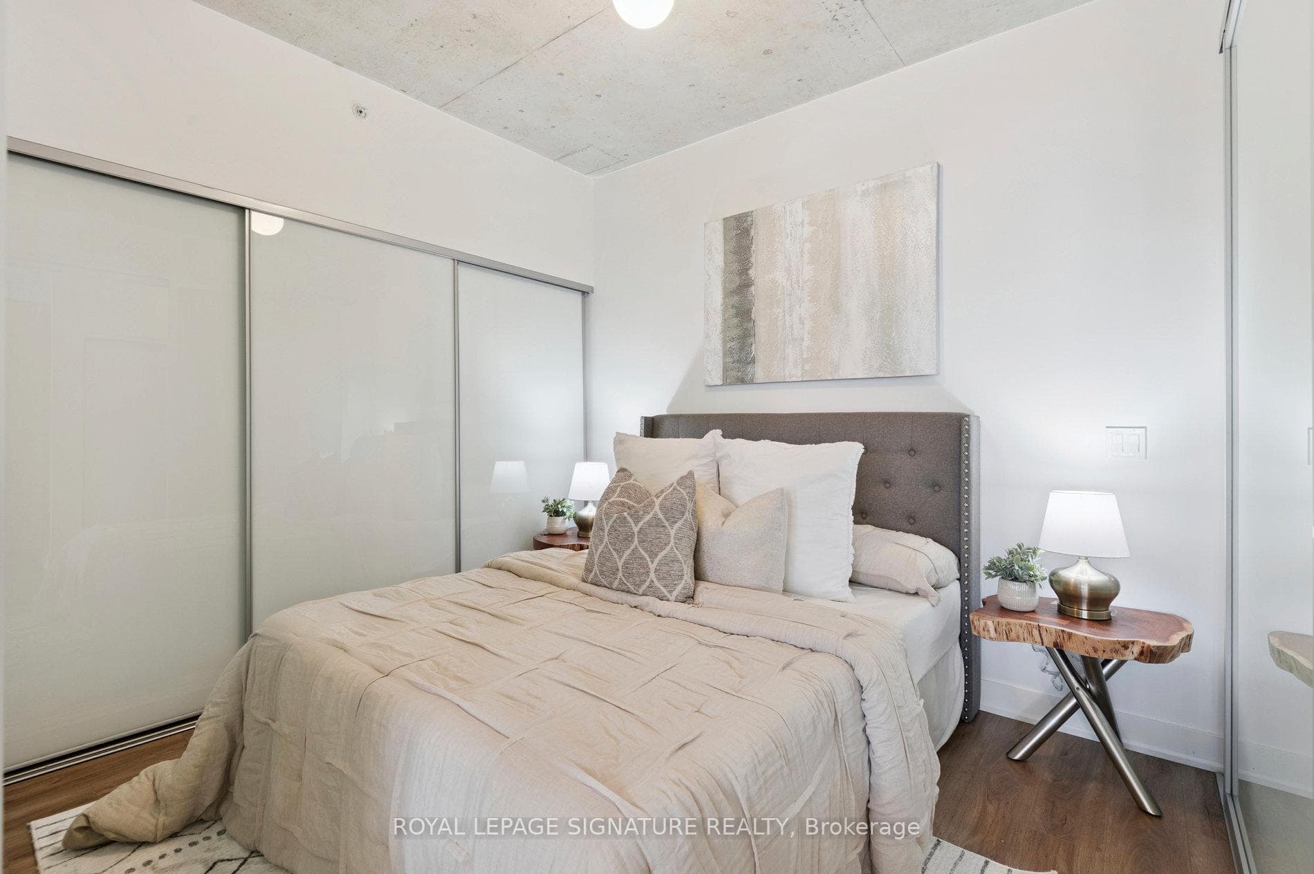 665 Kingston Road Unit 407 photo 18