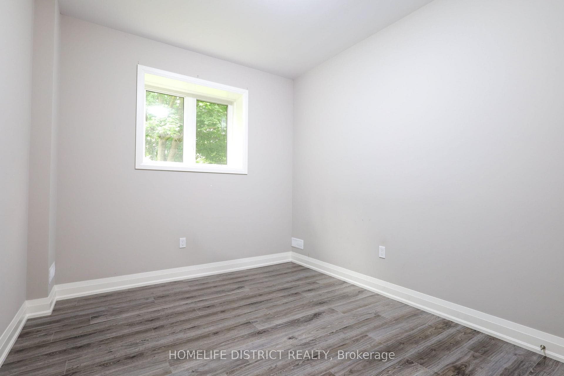 127 Gibbons Street photo 26