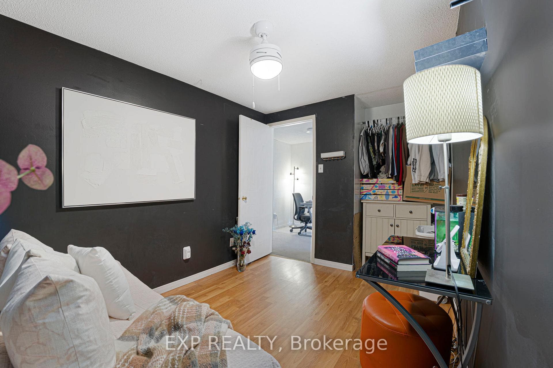 192 Ross Lane photo 17