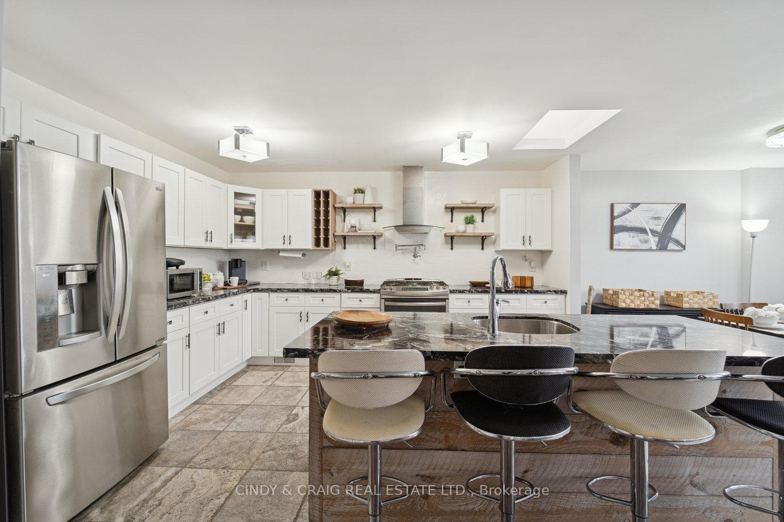 7 Empire Crescent photo 6