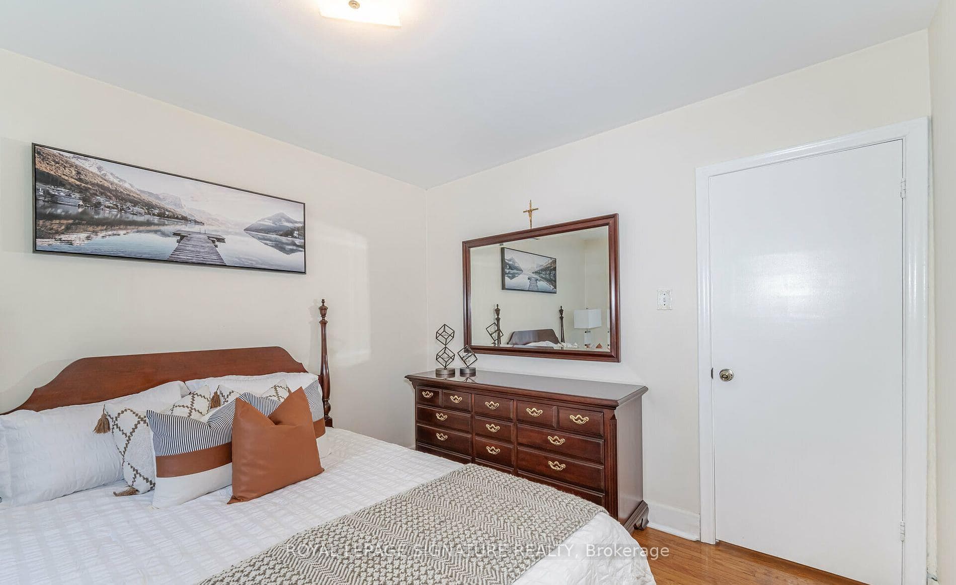 37 Feltham Avenue photo 19