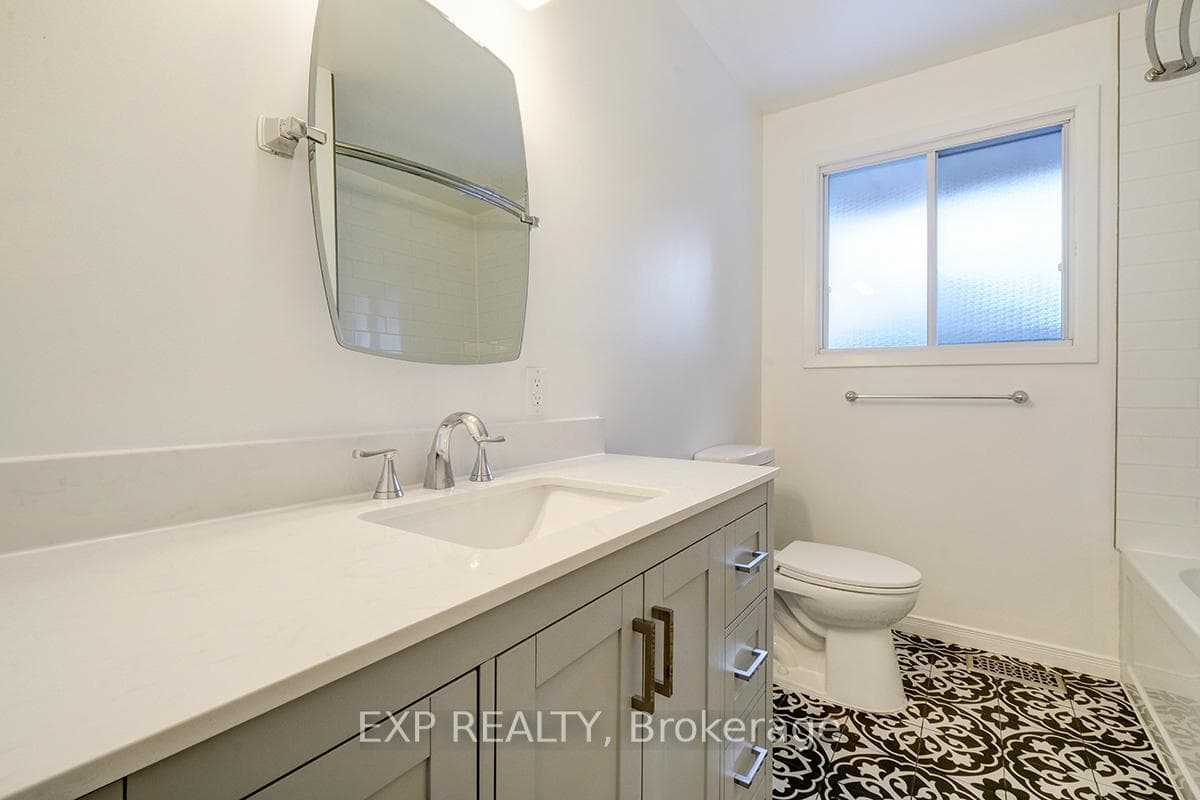 728 Fielding Drive photo 17