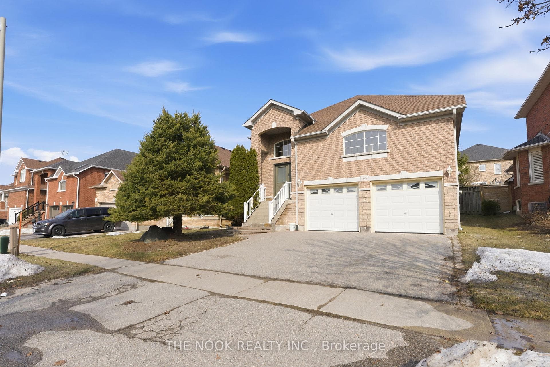 1461 Greenvalley Trail photo 2
