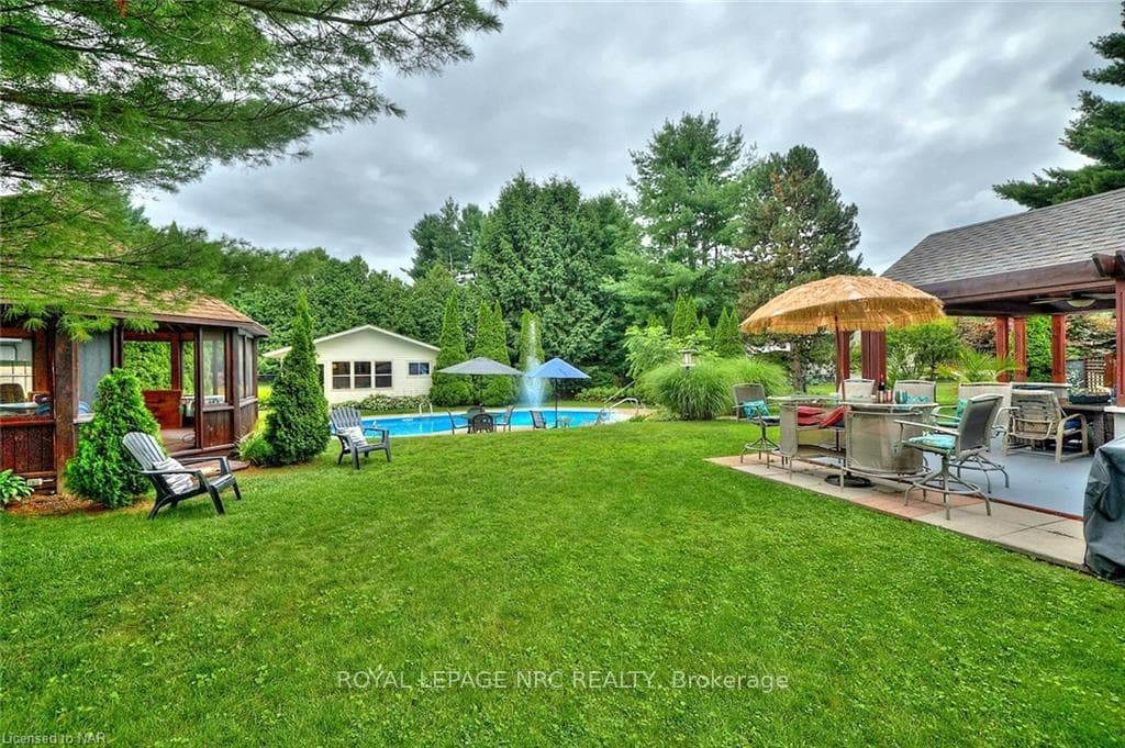 1 Alder Crescent photo 31