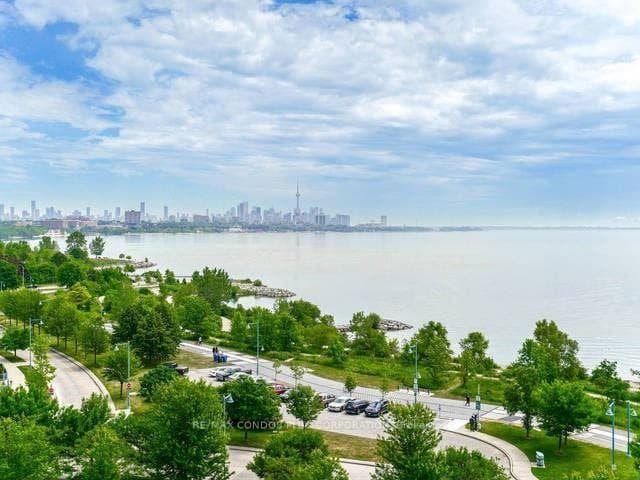 2111 Lake Shore Boulevard Unit 814 photo 2