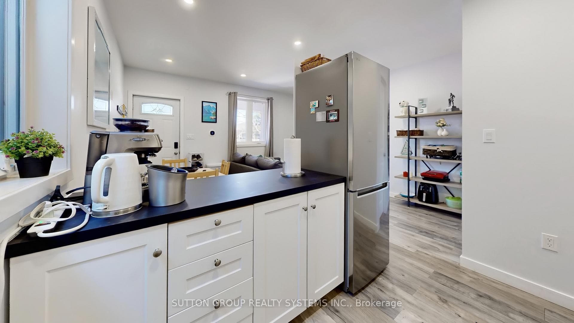 50 Brownville Avenue photo 8