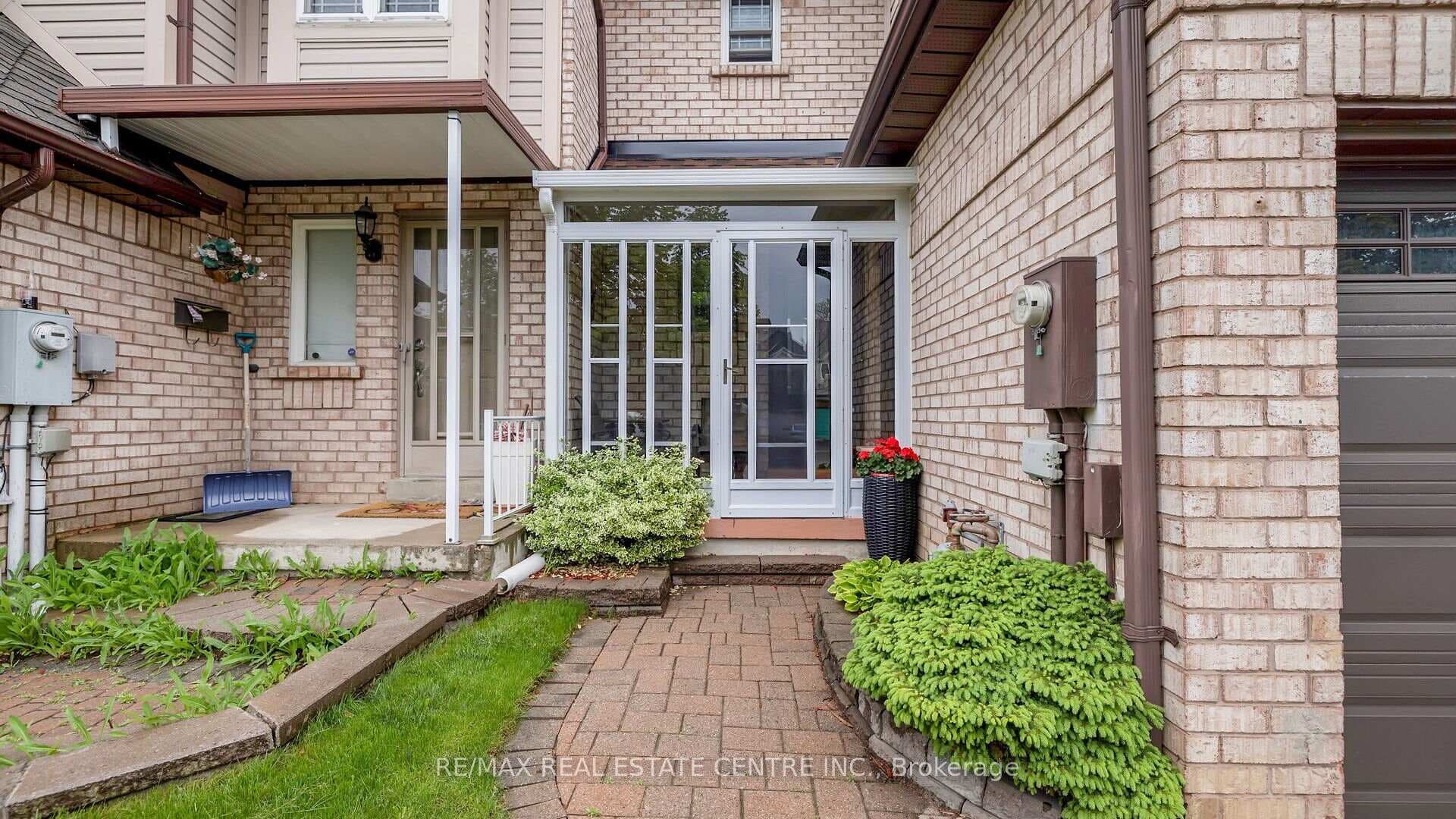 Beautifully Landscaped Front Yard