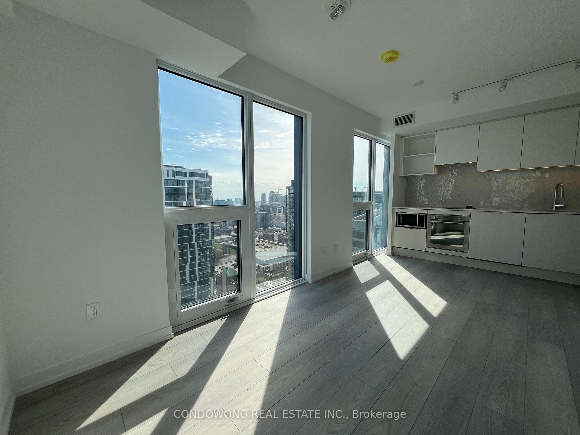 82 Dalhousie Street Unit 3317 photo 6
