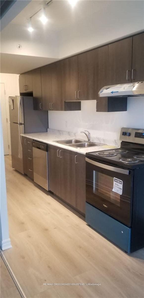 1 Falaise Road Unit 606 photo 7