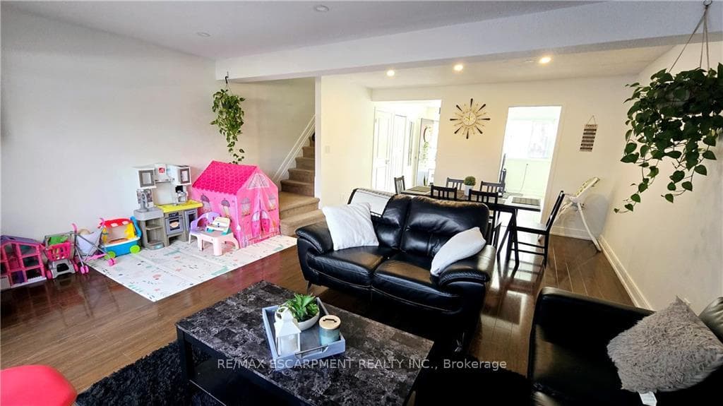77 Linwell Road Unit 27 photo 8