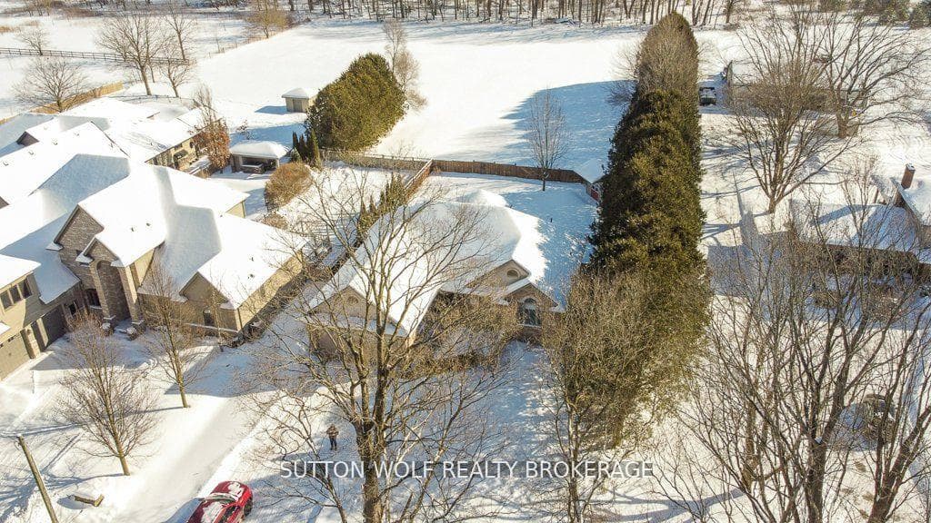 98 Harris Road photo 41