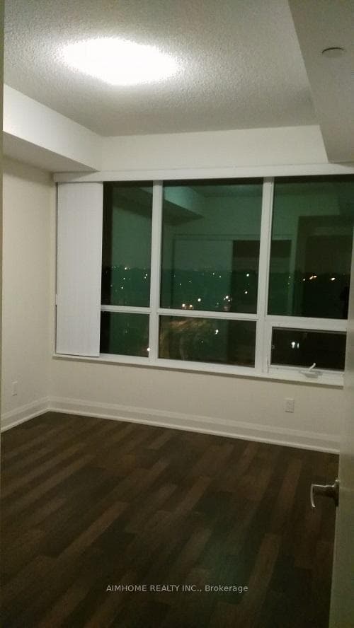 68 Canterbury Place Unit 806 photo 7
