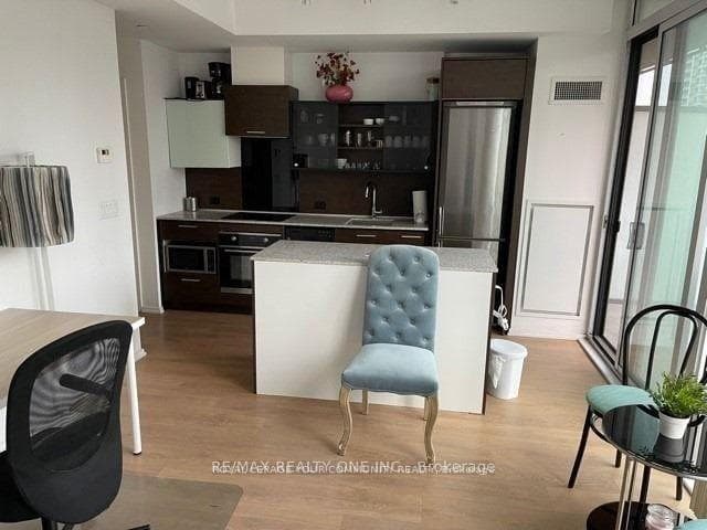 75 St Nicholas Street Unit 803 photo 6