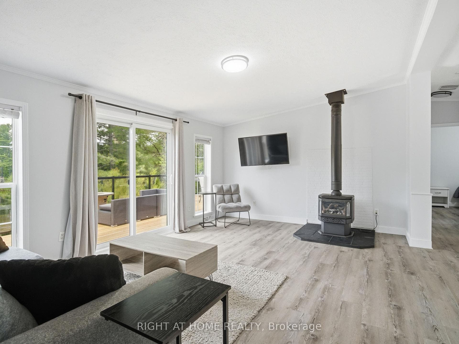 8168 Laidlaw Avenue photo 20