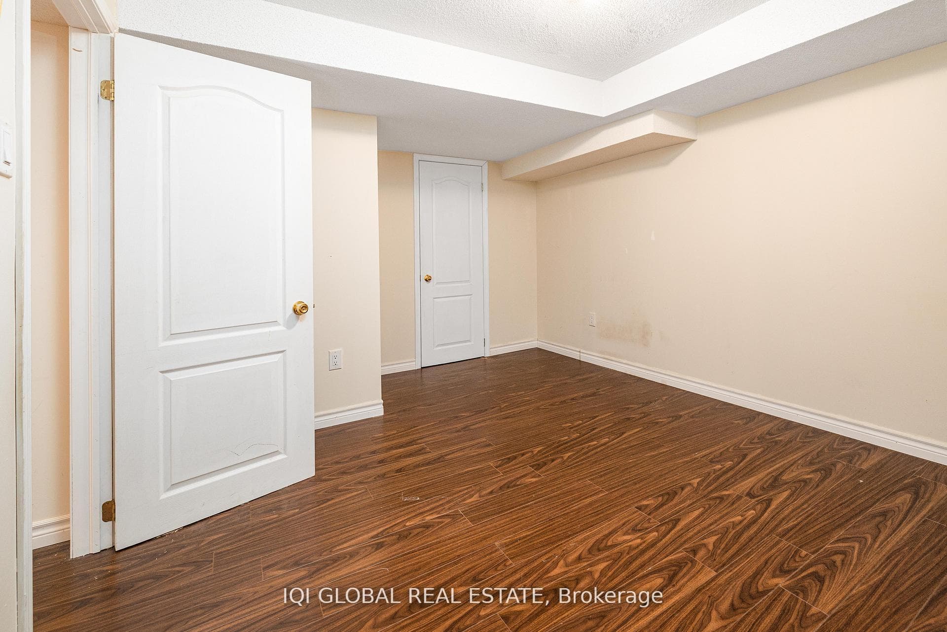 7493 Saint Barbara Boulevard photo 32