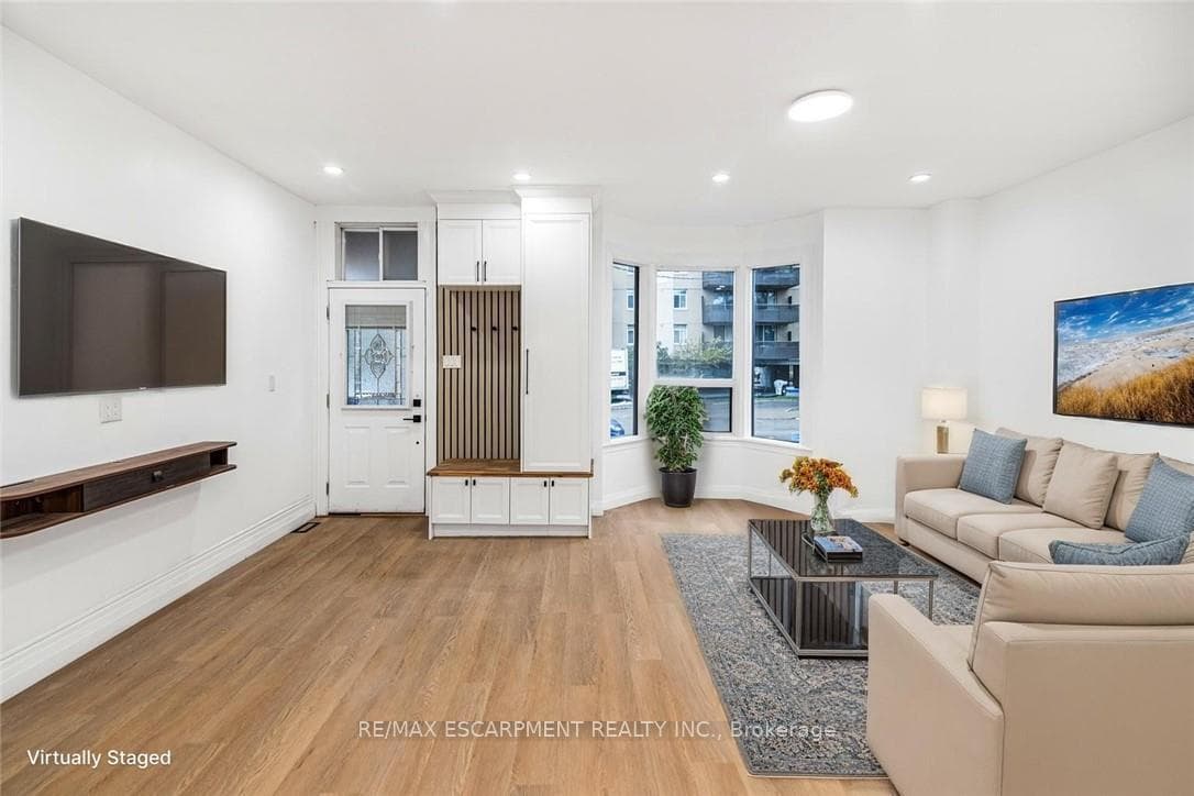 48 Aikman Avenue photo 8