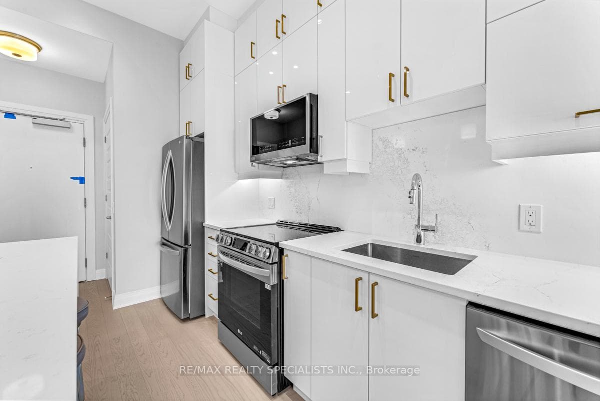 470 Gordon Krantz Avenue Unit 616 photo 9