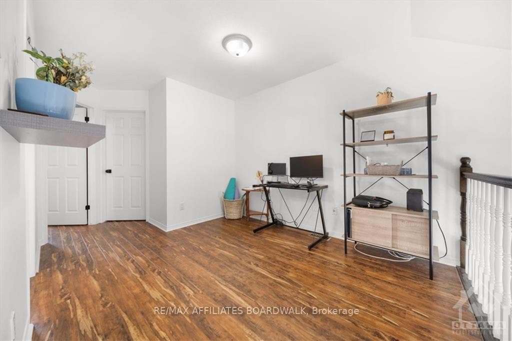 1512 WALKLEY Road Unit 130 photo 24
