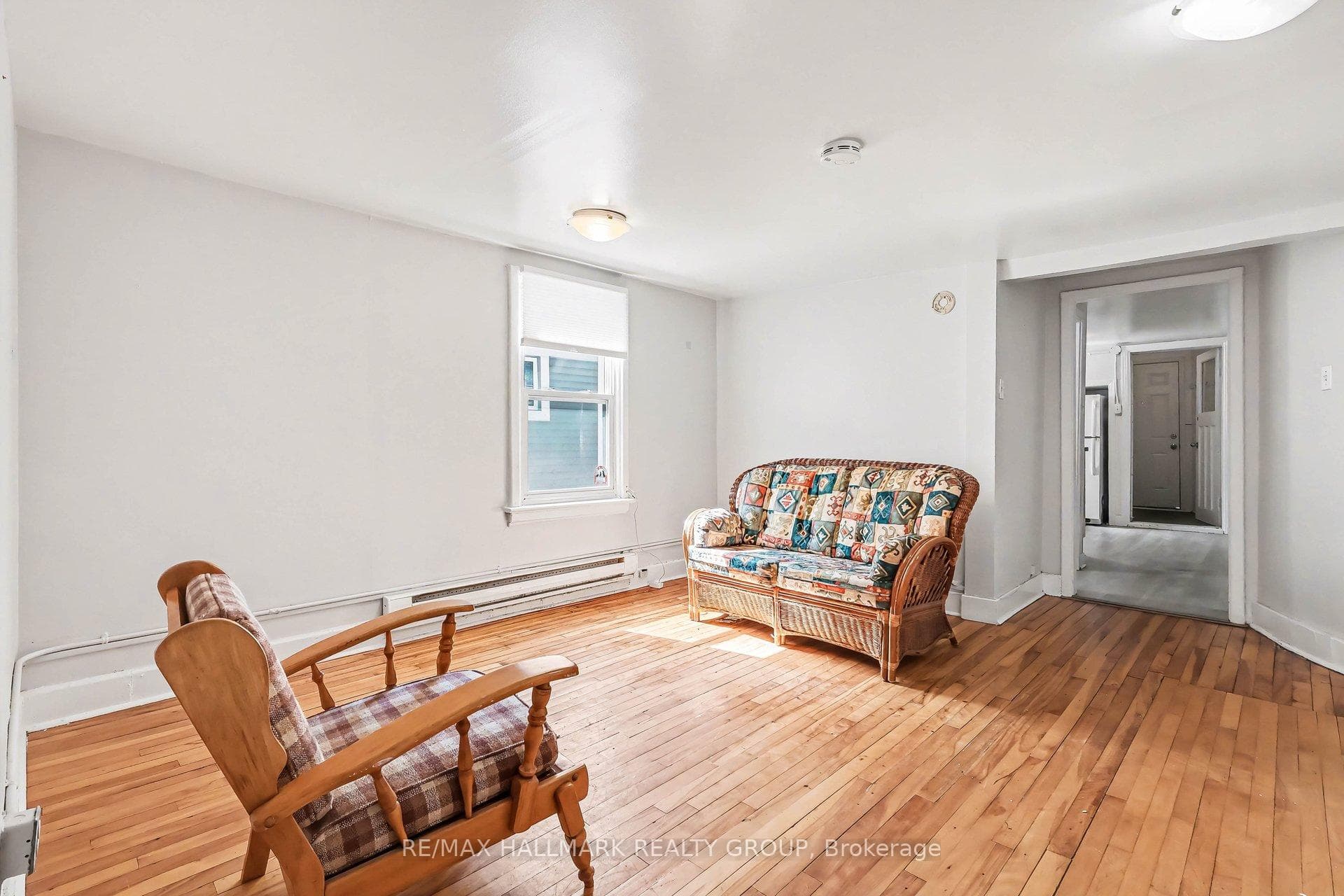 64 COBOURG Street Unit 2 photo 6