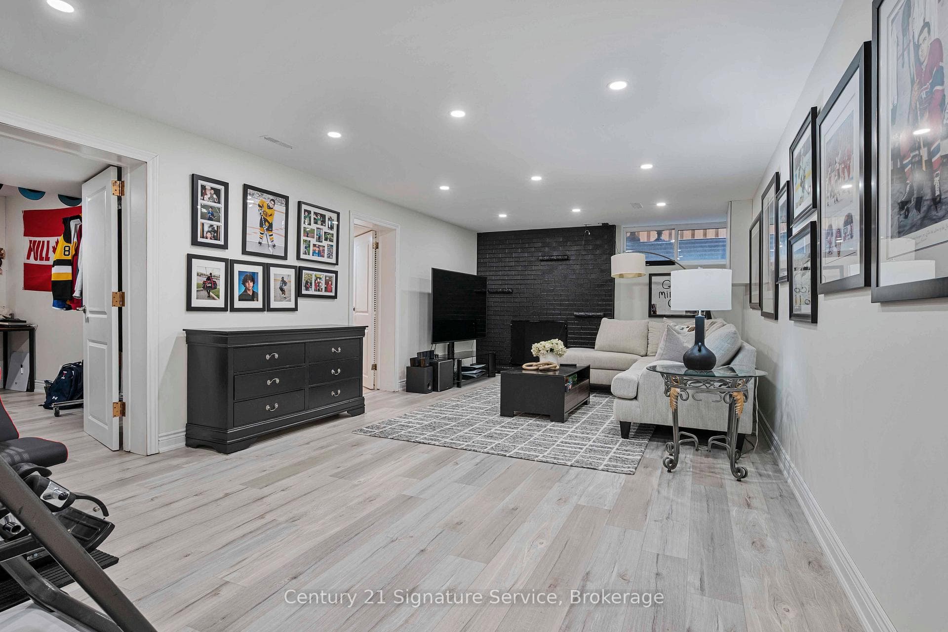 2235 Denise Road photo 31