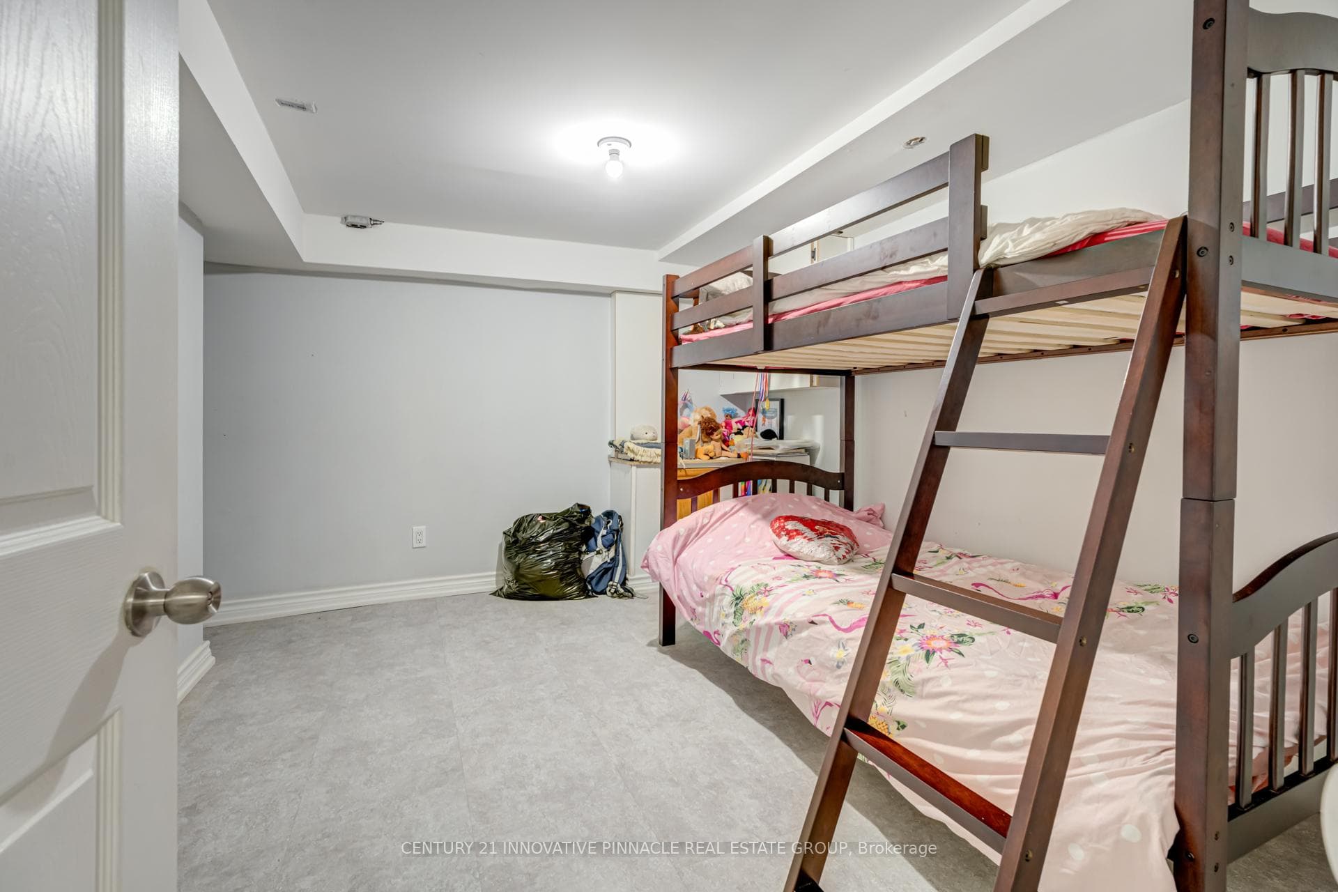 313 Morningside Avenue photo 29