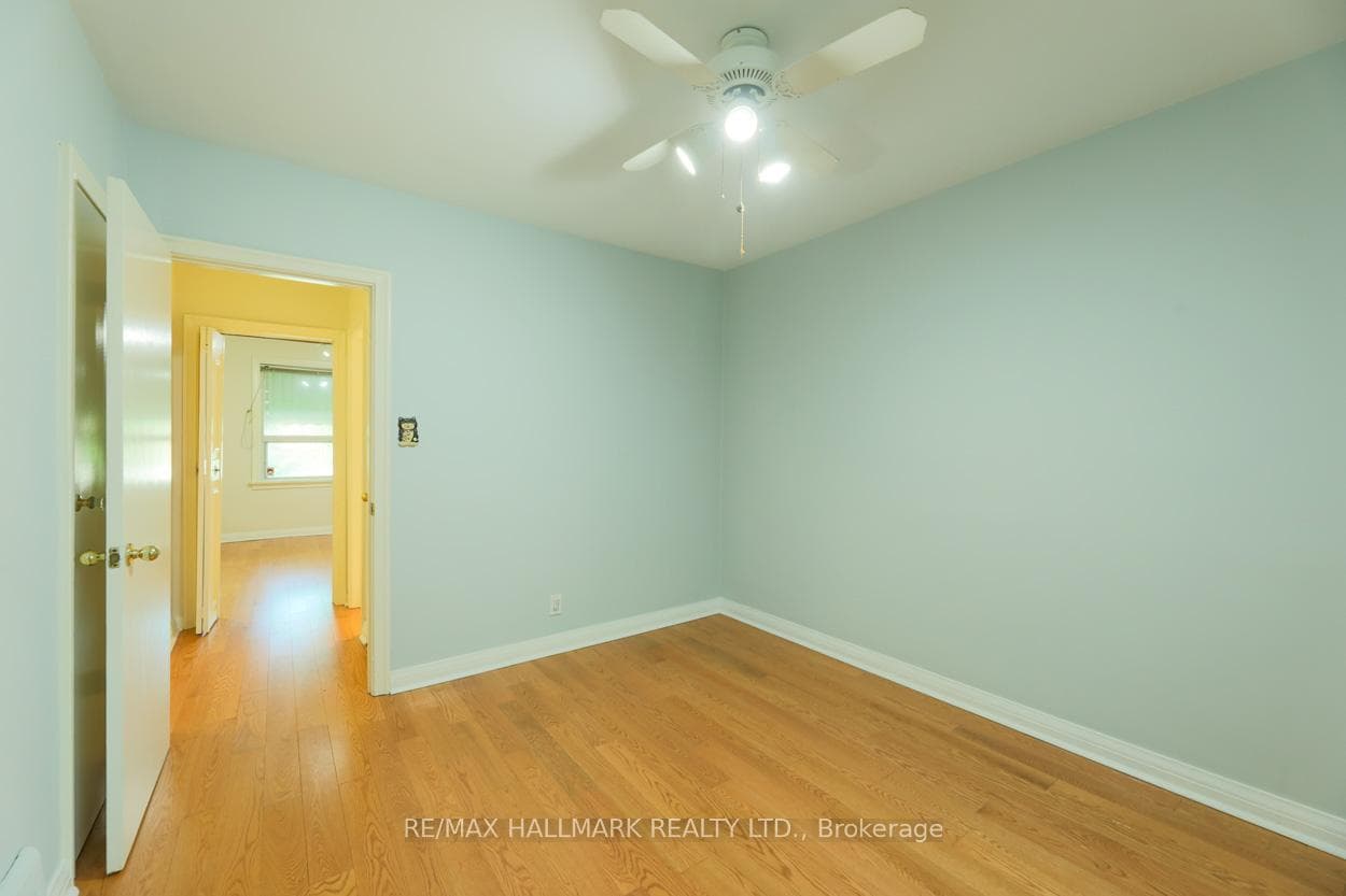 22 Latham Avenue photo 10