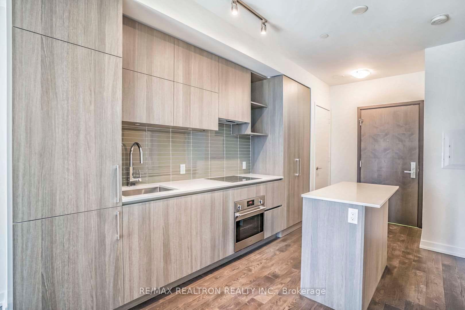 1 Yorkville Avenue Unit 3112 photo 4