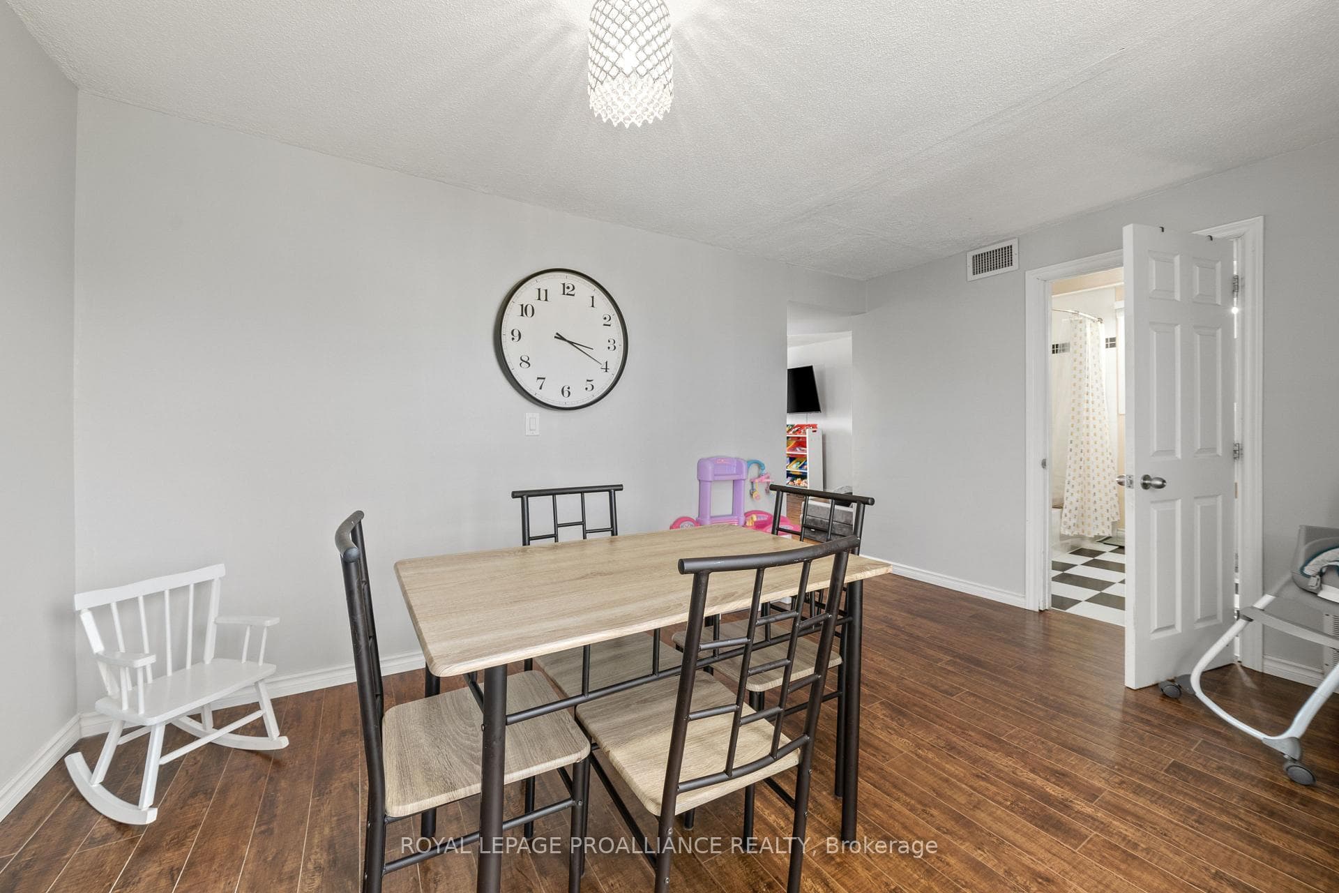70 EDWARD Street photo 14