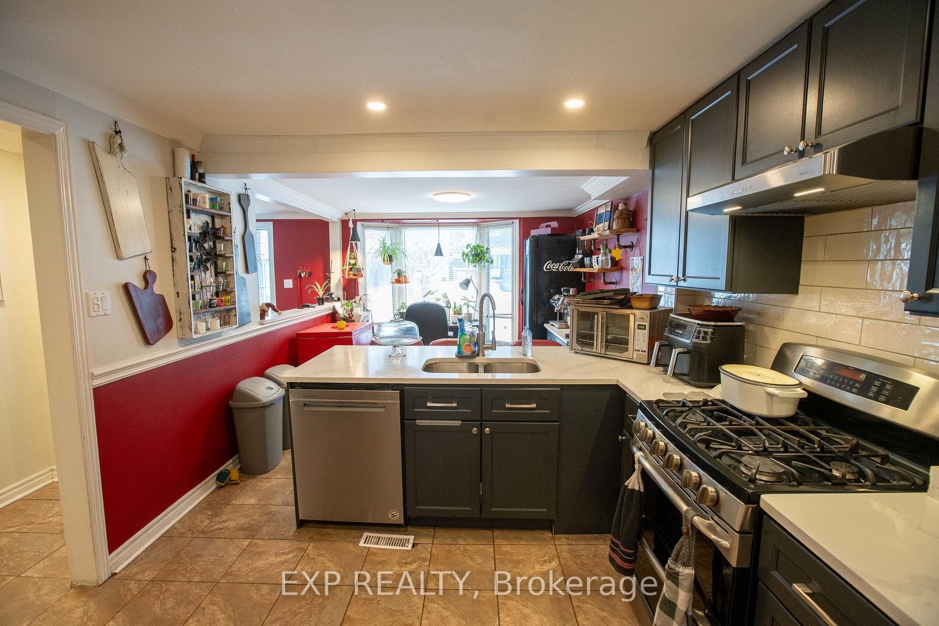 1108 Grenoble Crescent photo 6