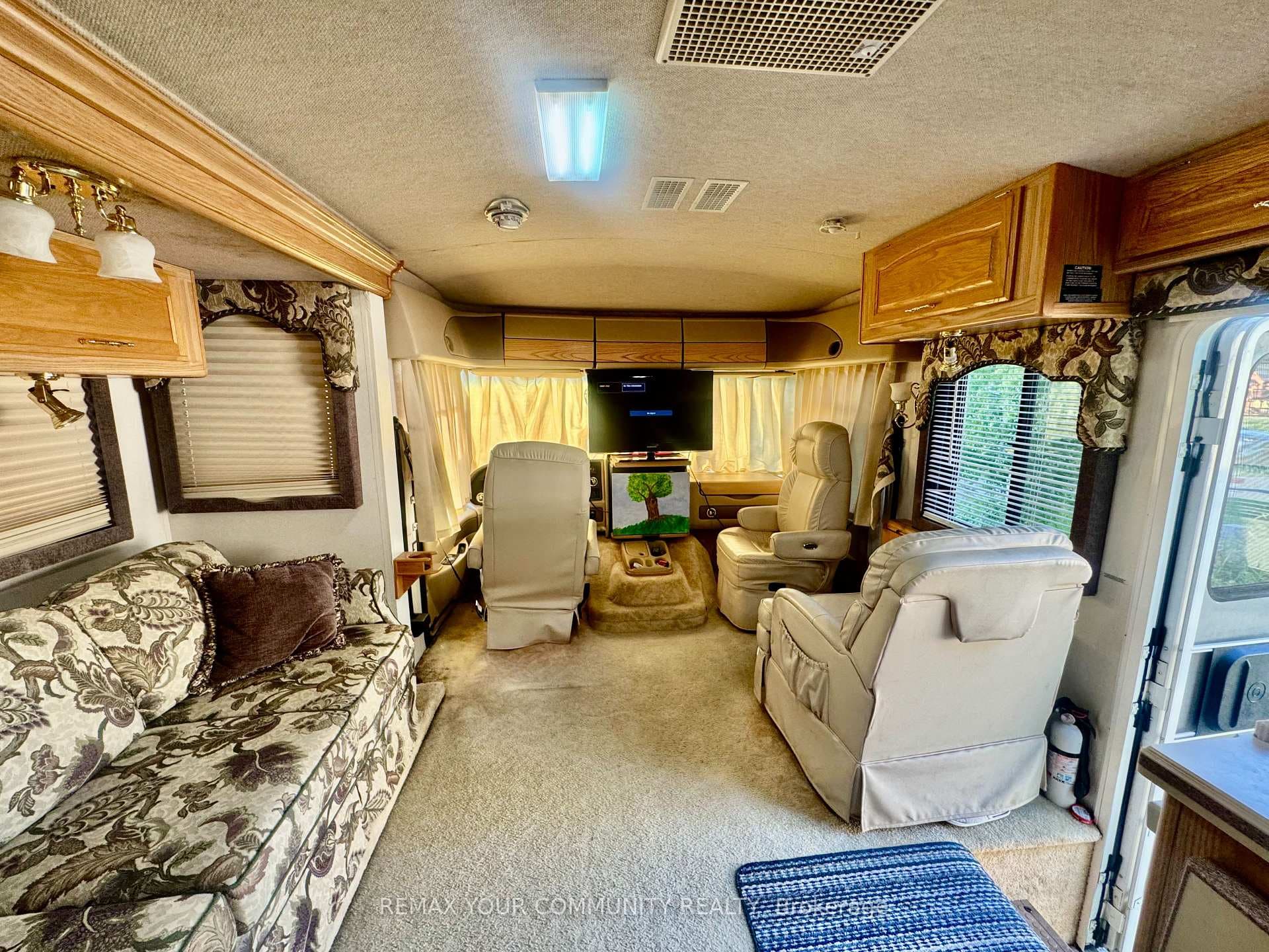 285 Crydermans Side Road Unit 9 photo 3