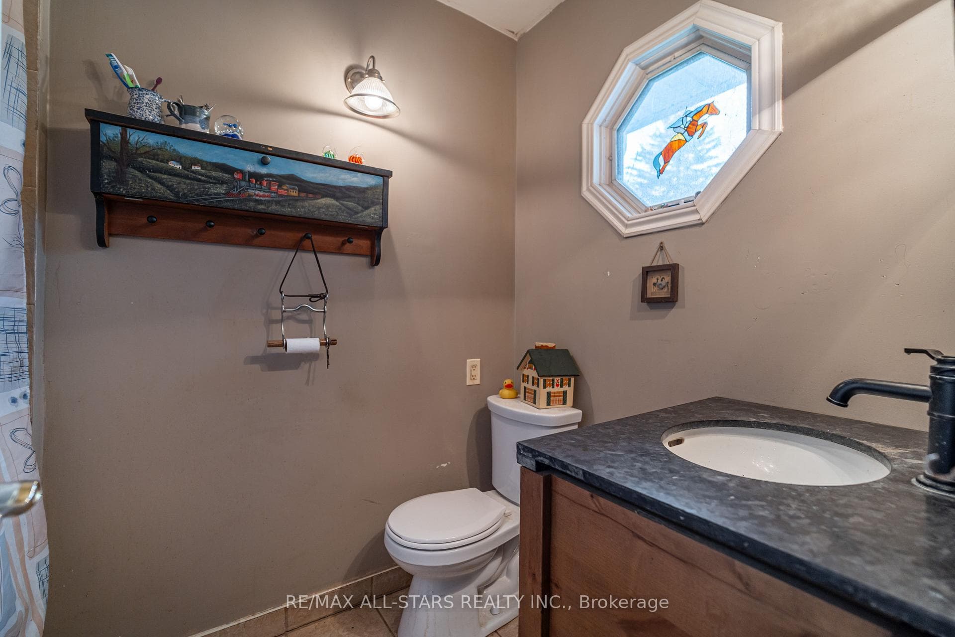583 Peace Road photo 13