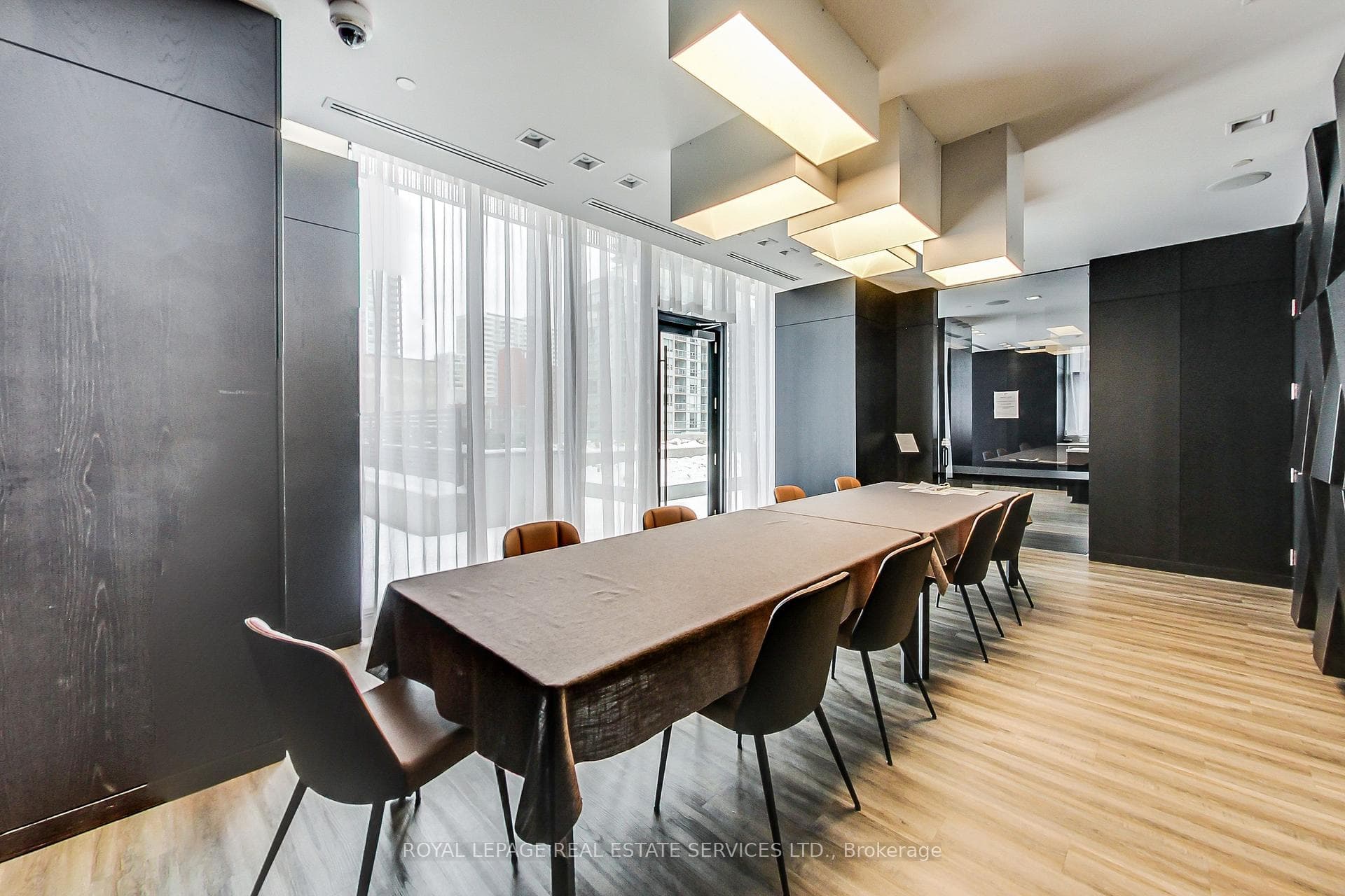 8 Eglinton Avenue Unit 511 photo 23