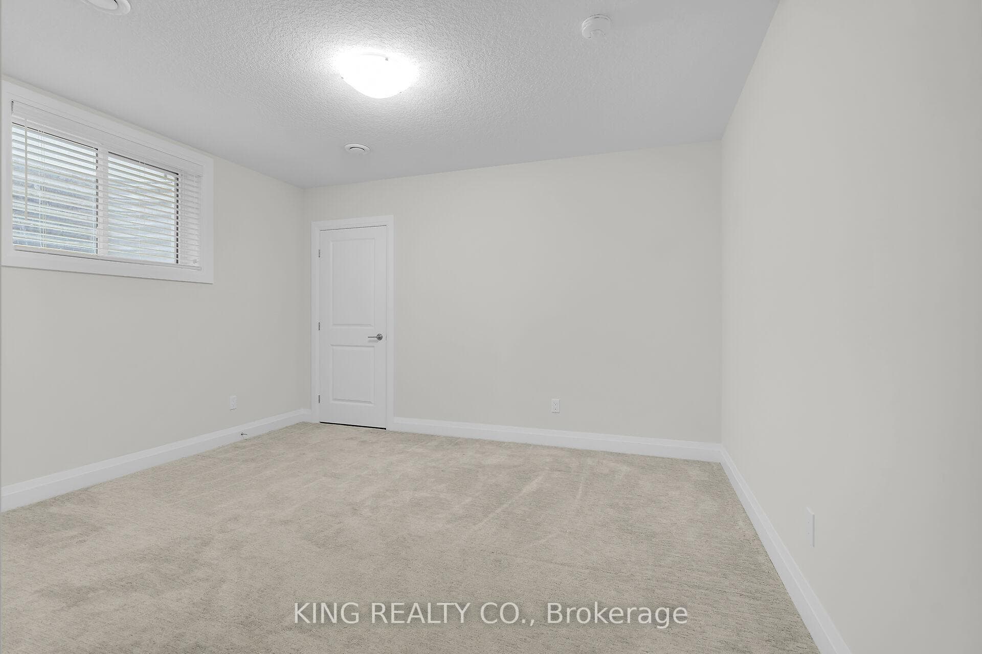 383 Daventry Way Unit 21 photo 24