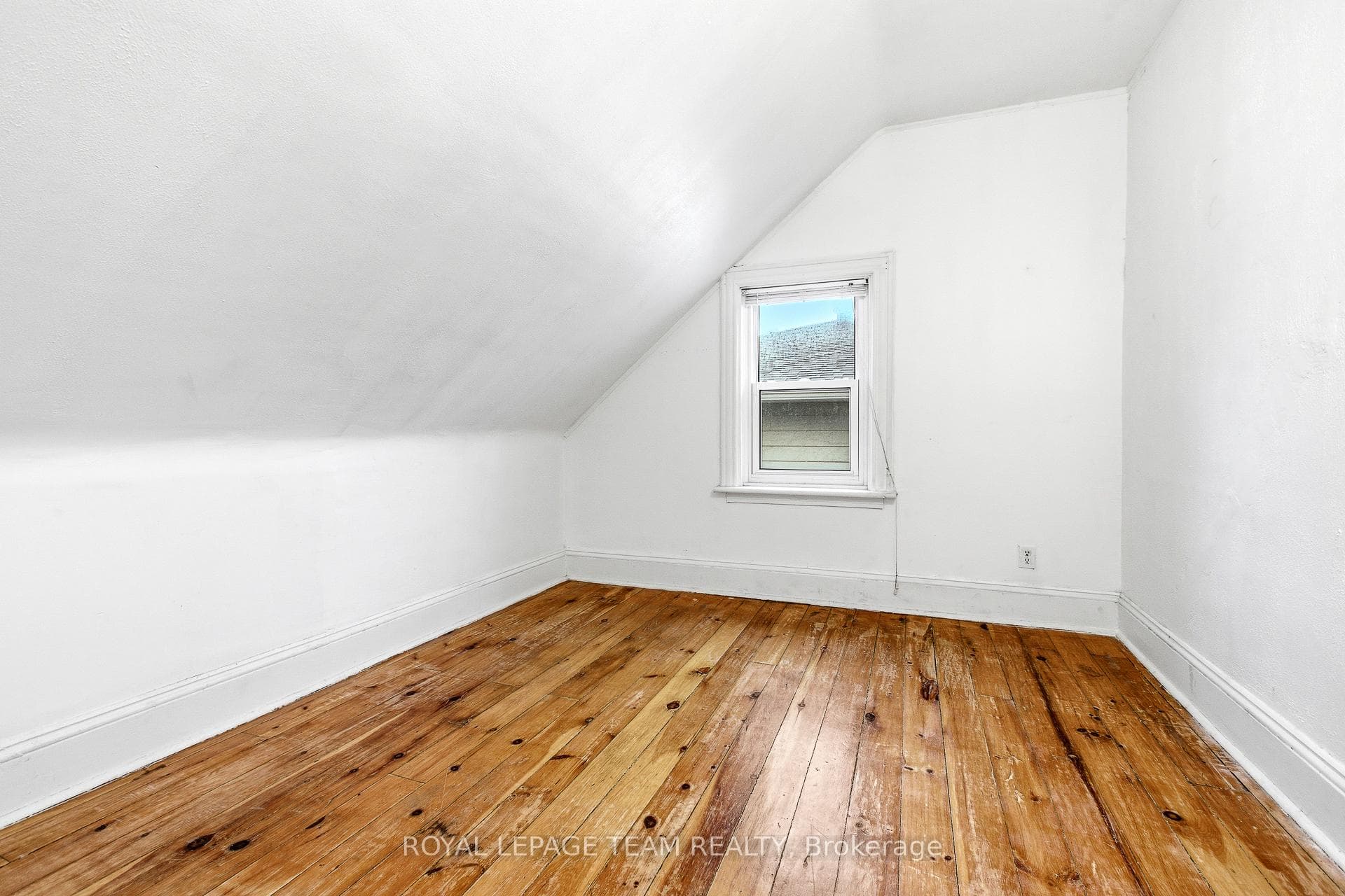 910 Pinecrest Road photo 30