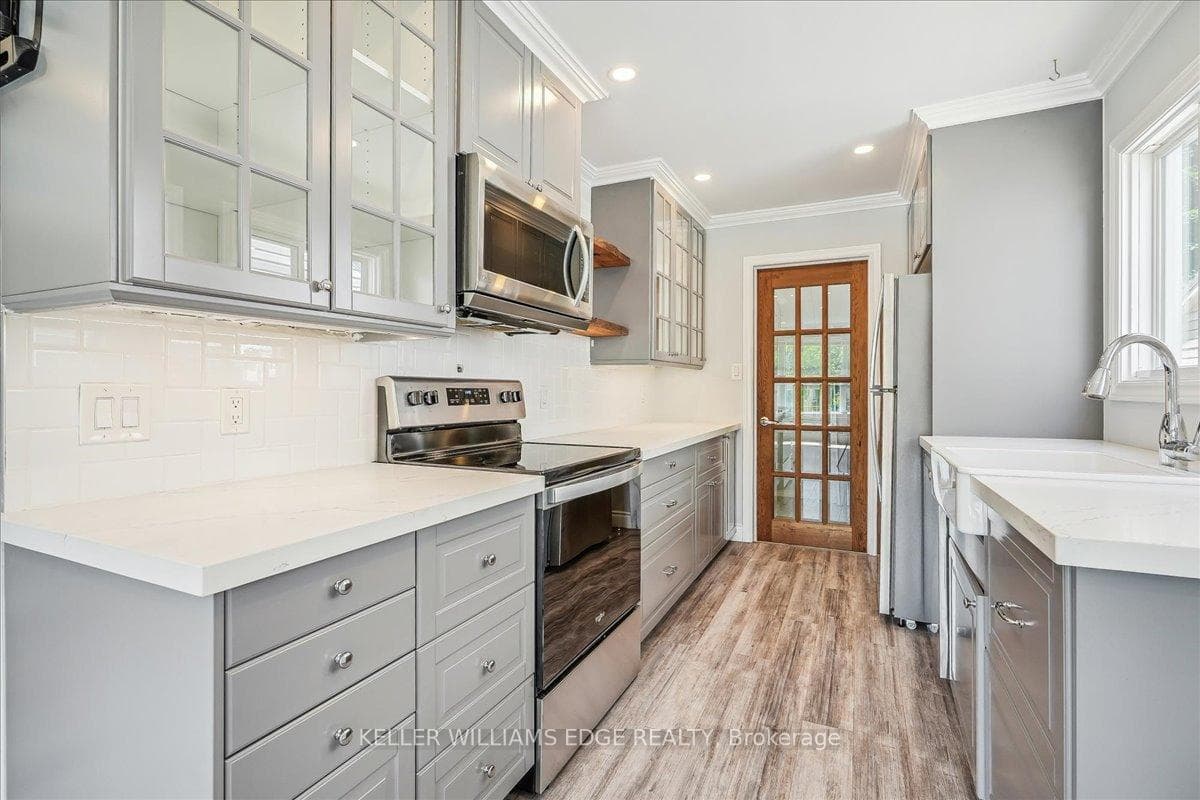 394 Upper Sherman Avenue photo 9