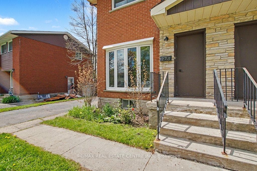 273 Elliott Street photo 4