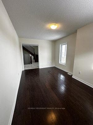 2 Arrowview Drive photo 5