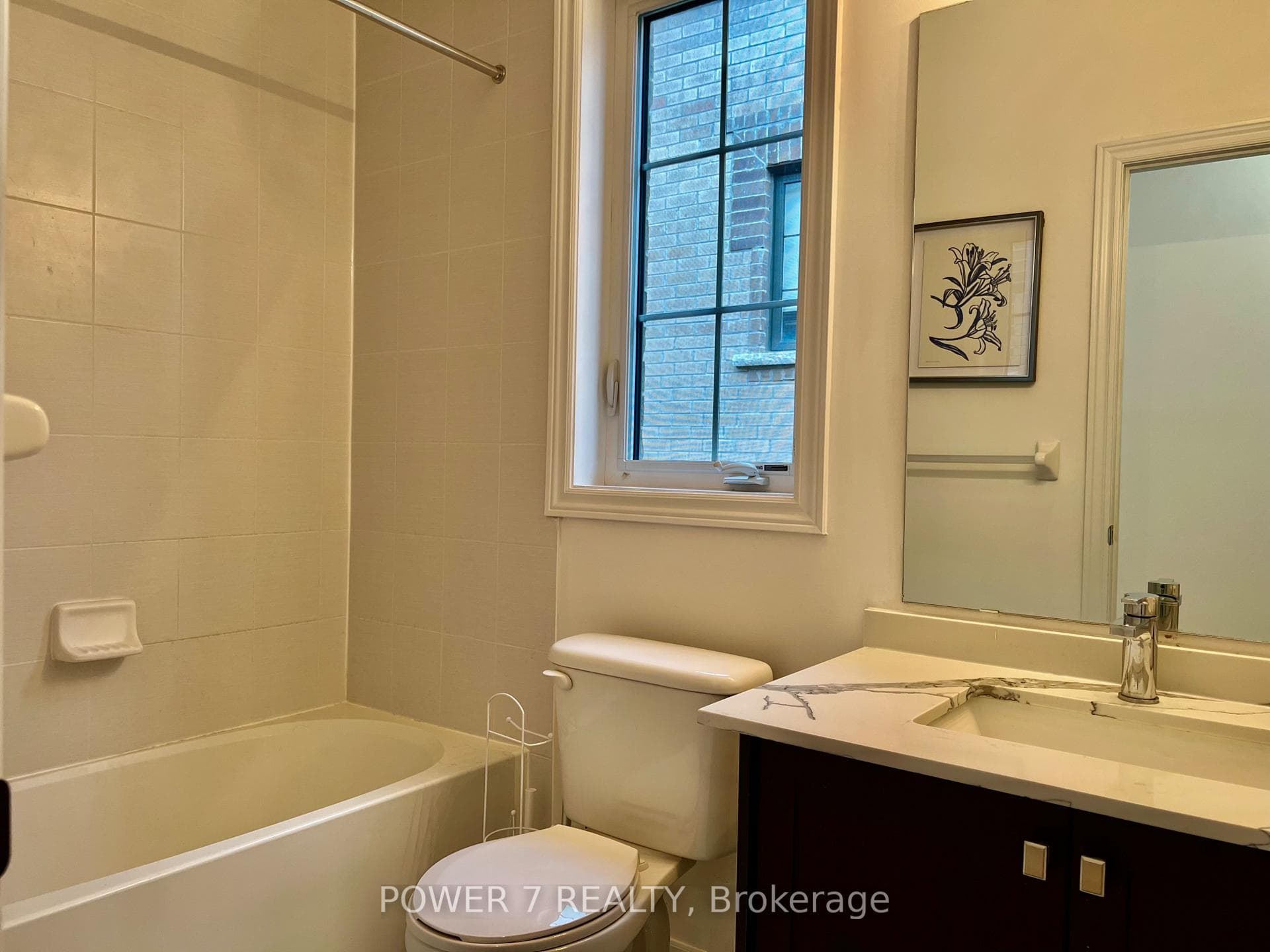 Upstair 3 pcs bathroom
