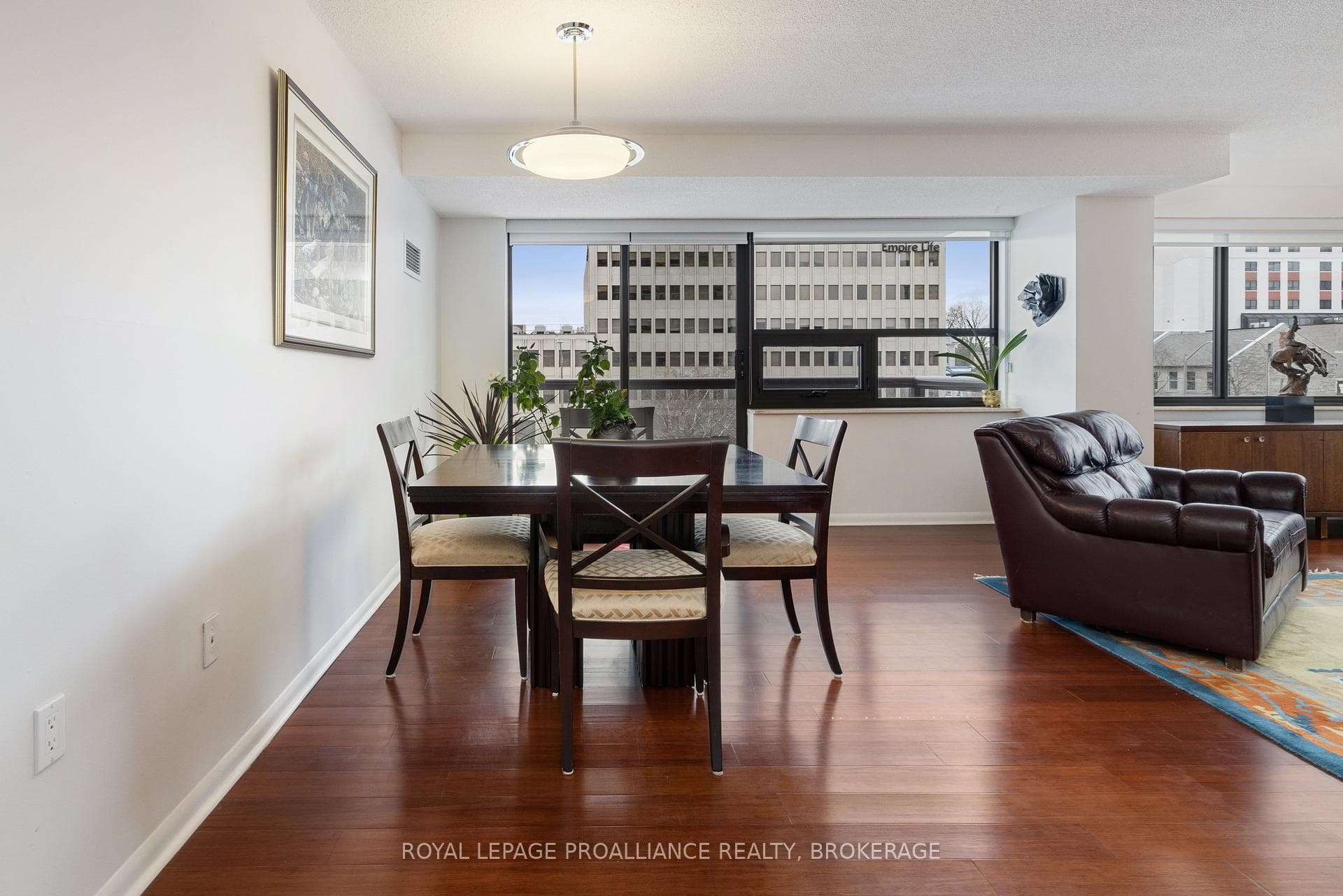 165 Ontario Street Unit 301 photo 6